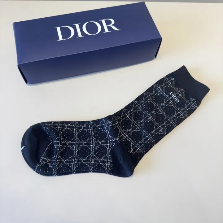 スーパーコピー ディオール 靴下