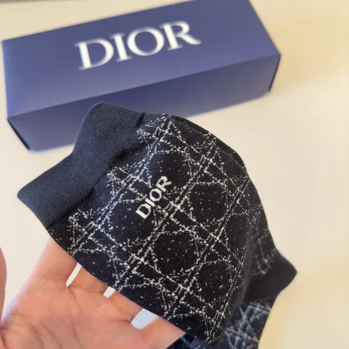 スーパーコピー ディオール 靴下