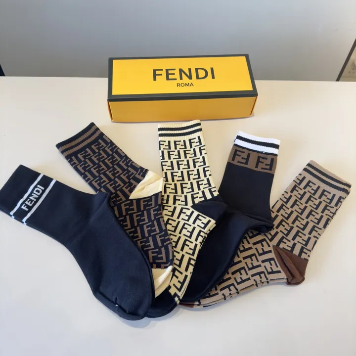 スーパーコピー ヴェルサーチ 靴下