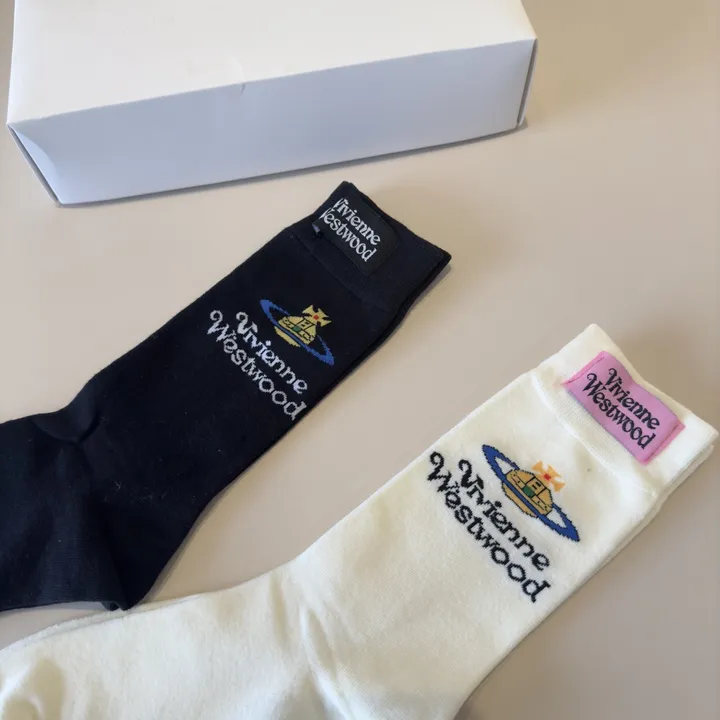 スーパーコピー ヴィヴィアン・ウエストウッド 靴下