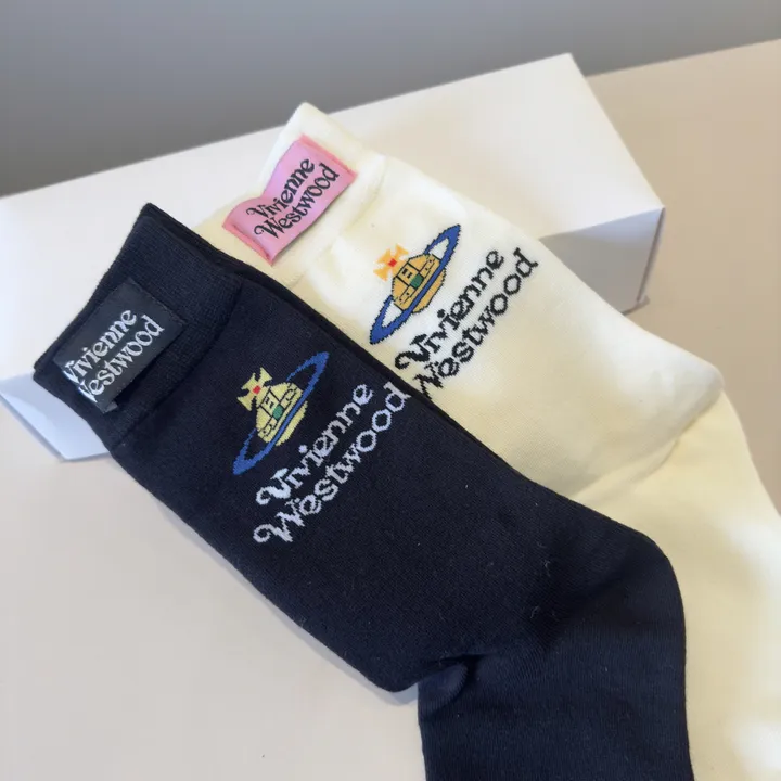 スーパーコピー ヴィヴィアン・ウエストウッド 靴下