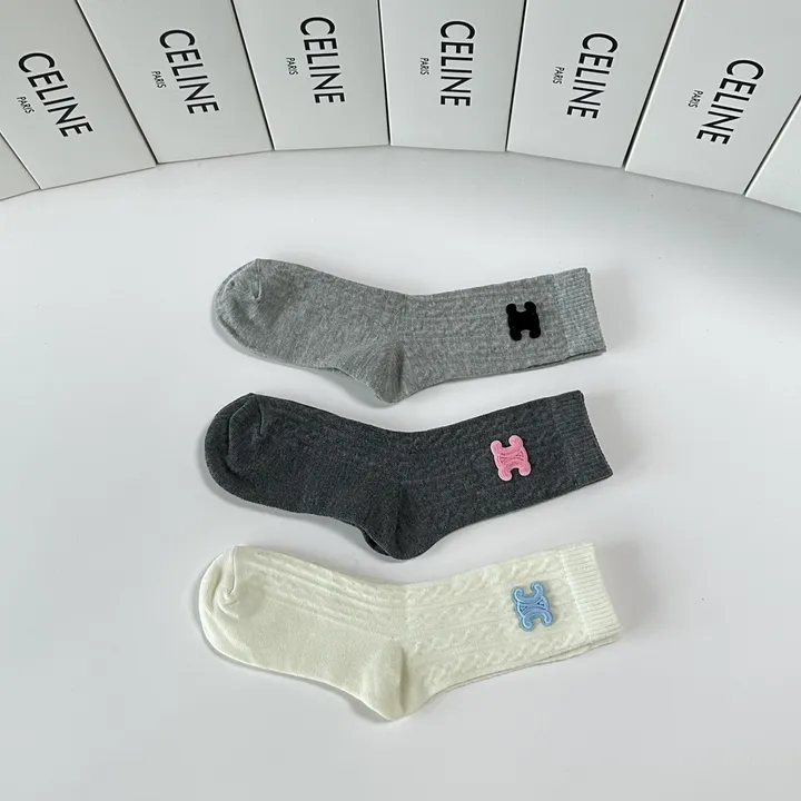 スーパーコピー ディオール 靴下