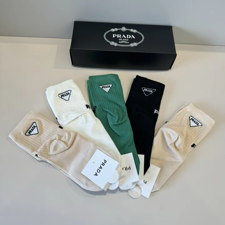 スーパーコピー バレンシアガ 靴下