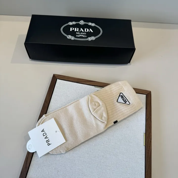 スーパーコピー バレンシアガ 靴下