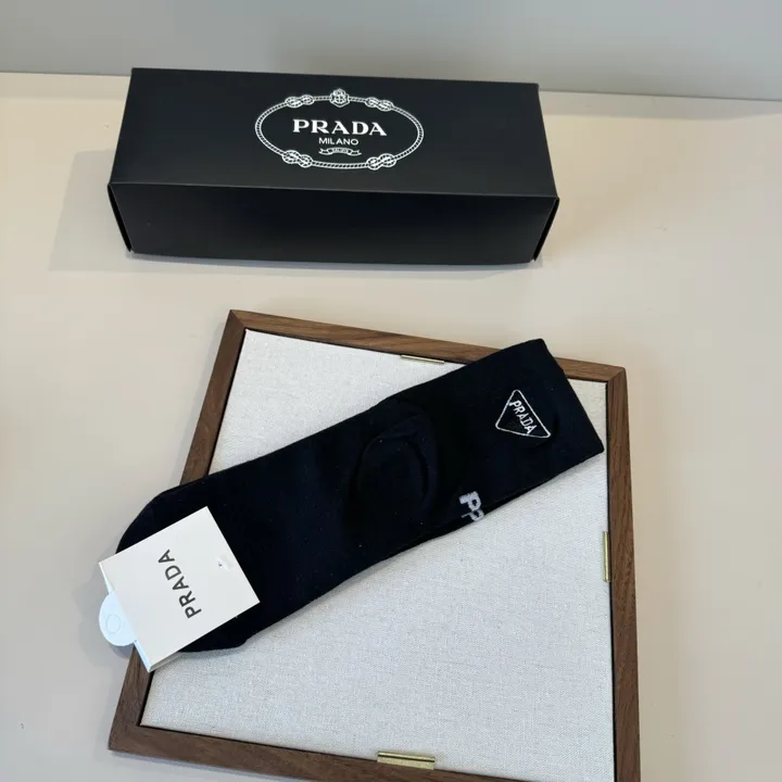 スーパーコピー バレンシアガ 靴下