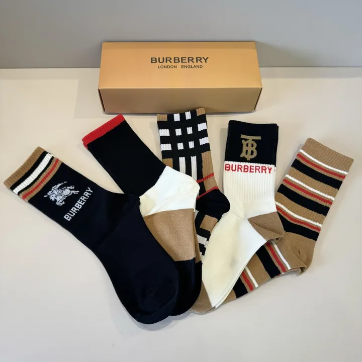 スーパーコピー プラダ 靴下