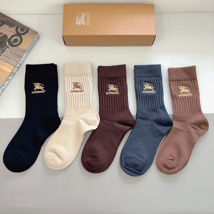 スーパーコピー プラダ 靴下