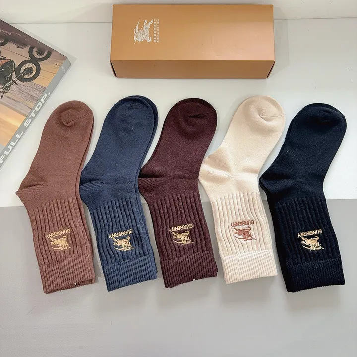 スーパーコピー プラダ 靴下