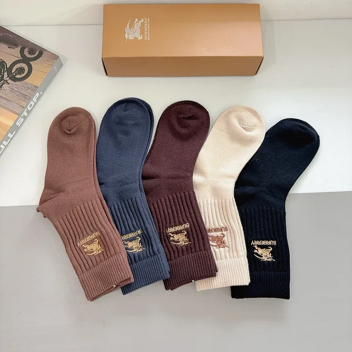 スーパーコピー プラダ 靴下