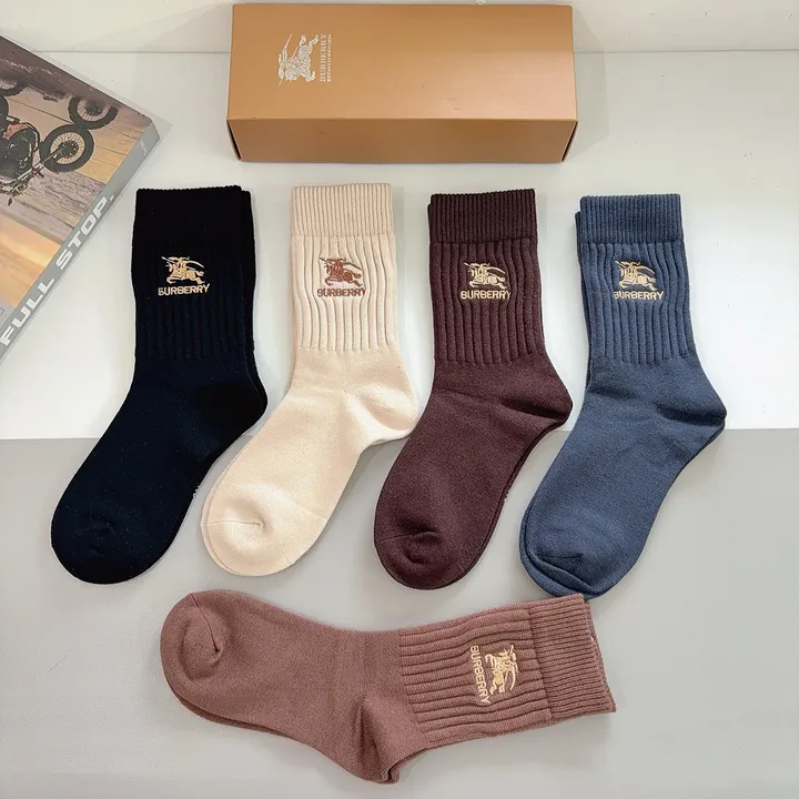 スーパーコピー プラダ 靴下