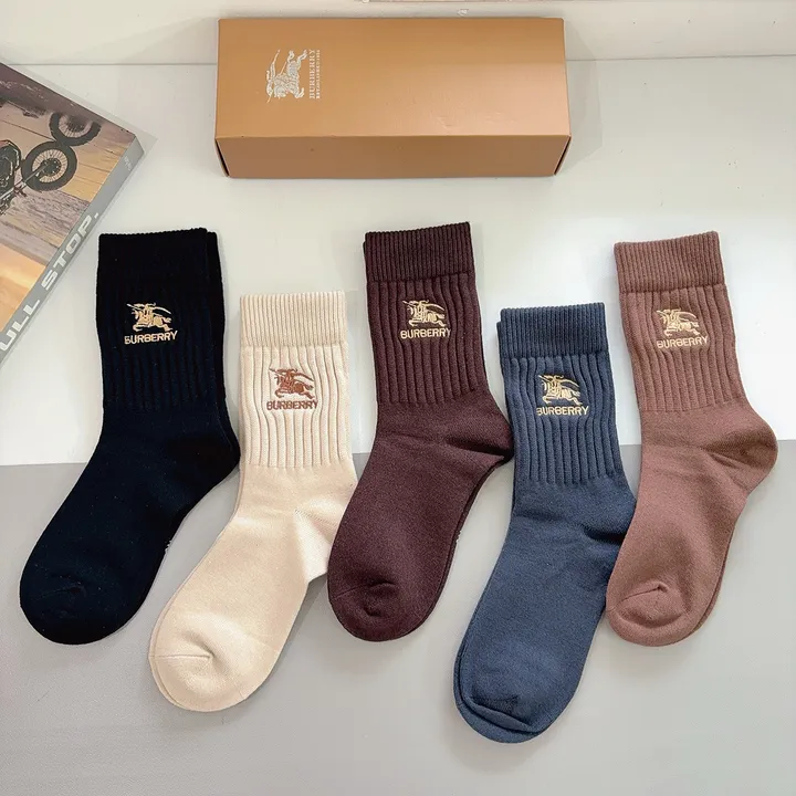 スーパーコピー プラダ 靴下