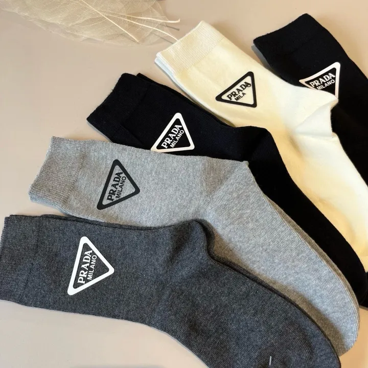 スーパーコピー バレンシアガ 靴下