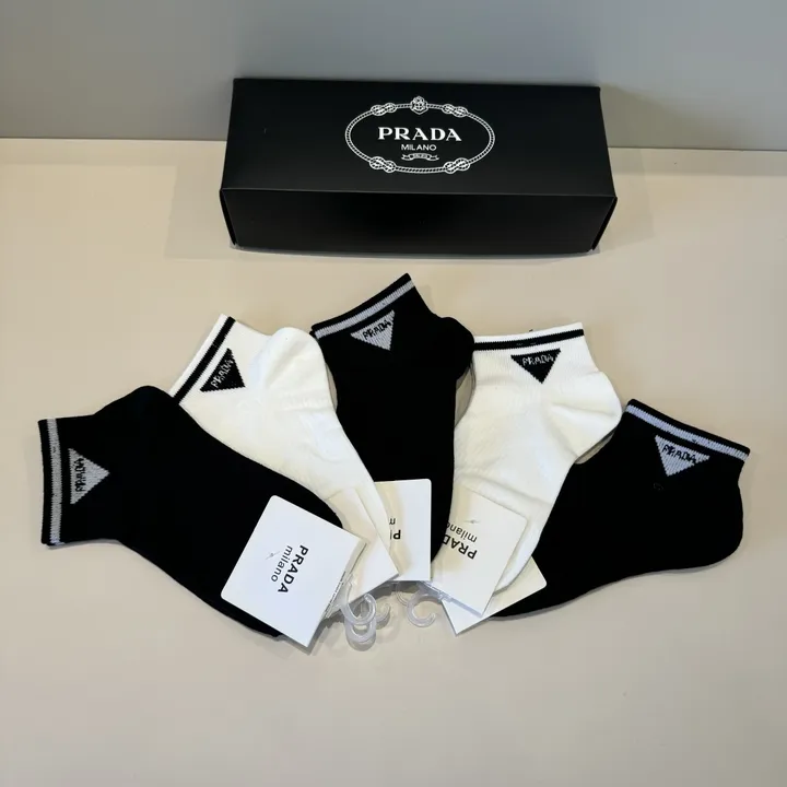 スーパーコピー バレンシアガ 靴下