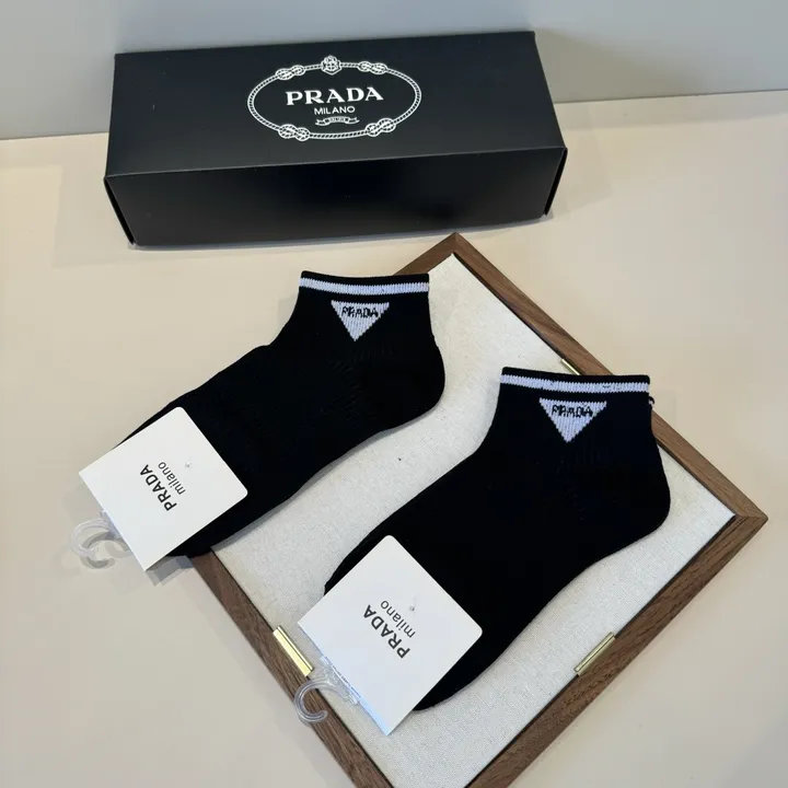 スーパーコピー バレンシアガ 靴下