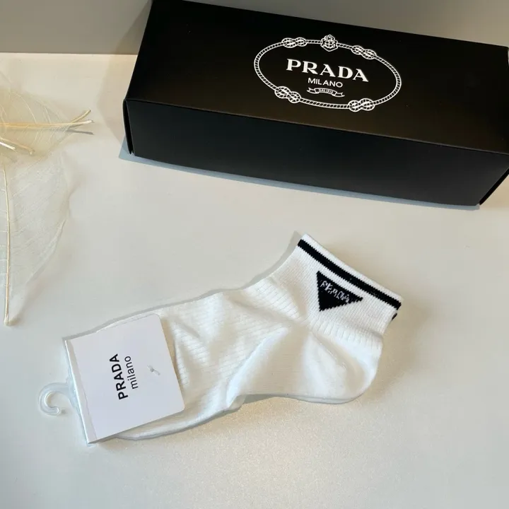 スーパーコピー バレンシアガ 靴下