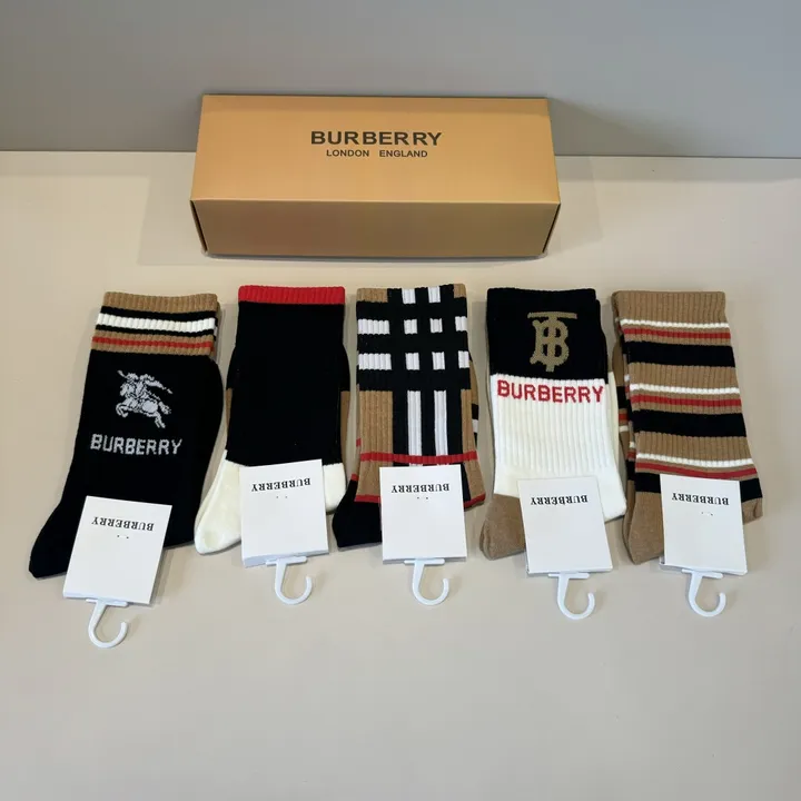 スーパーコピー バーバリー ス 靴下