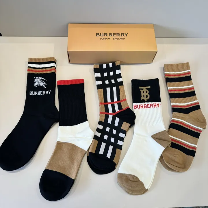 スーパーコピー バーバリー ス 靴下