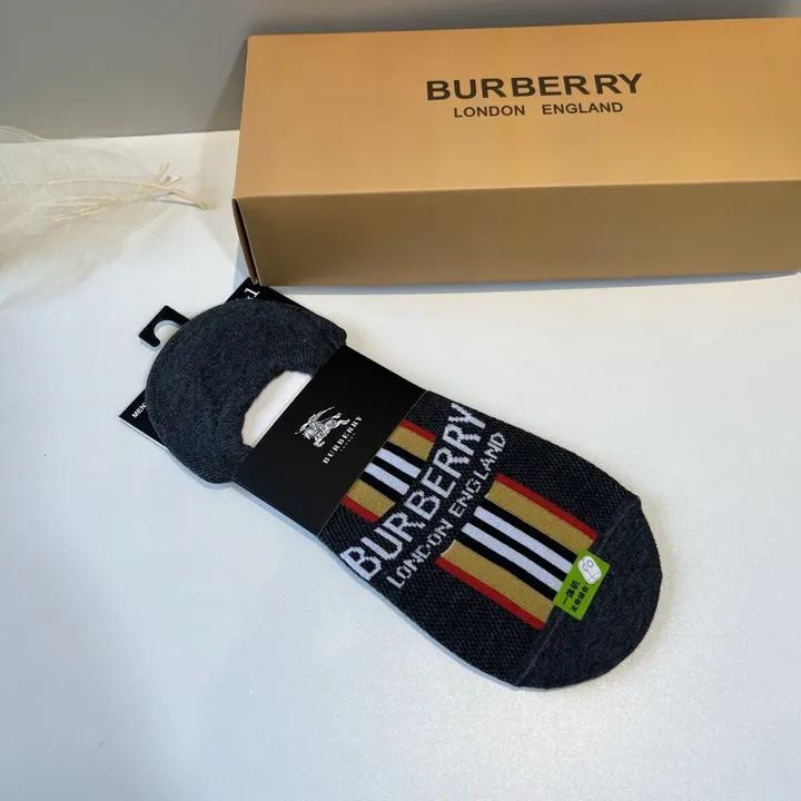 スーパーコピー バーバリー ス 靴下