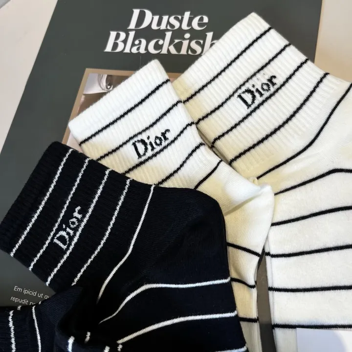 スーパーコピー ディオール 靴下