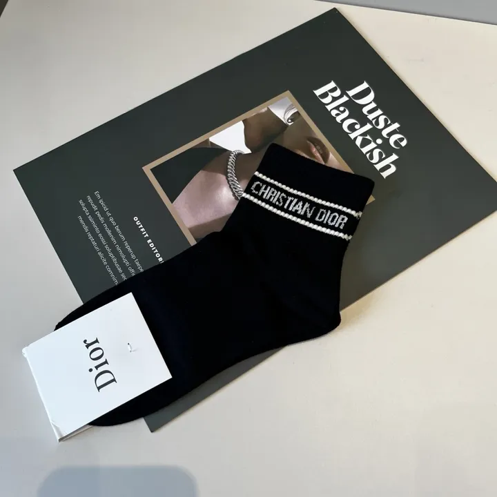 スーパーコピー ディオール 靴下