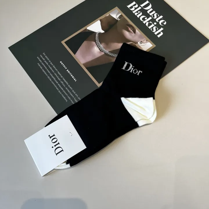 スーパーコピー ディオール 靴下