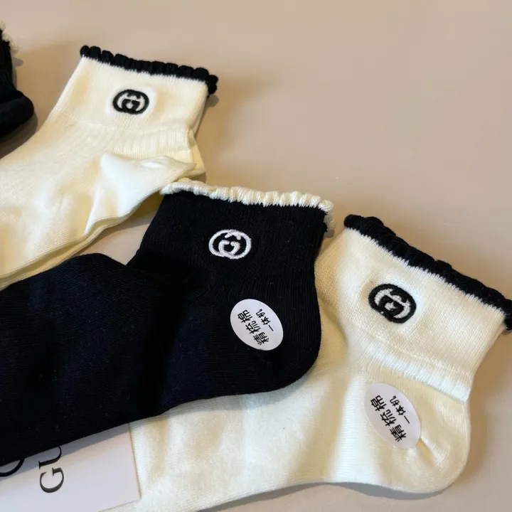 スーパーコピー グッチ 靴下