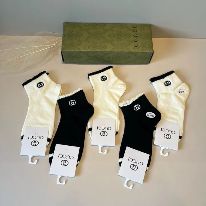 スーパーコピー グッチ 靴下