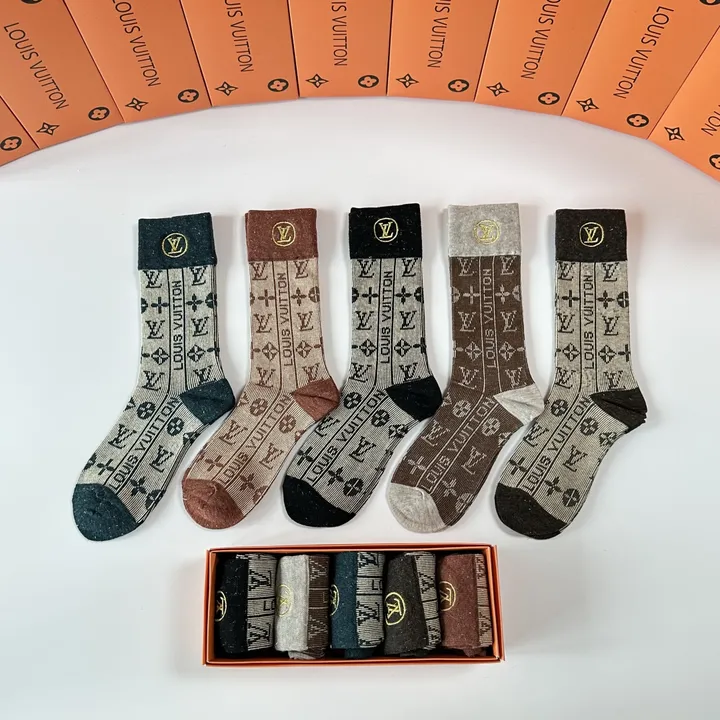 スーパーコピー ルイヴィトン 靴下