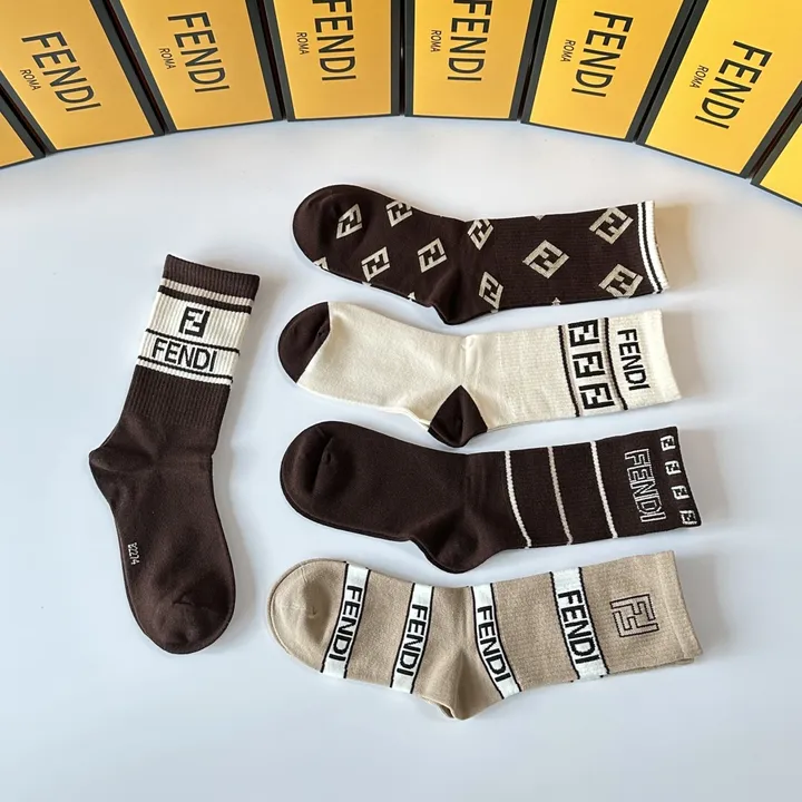 スーパーコピー ヴェルサーチ 靴下