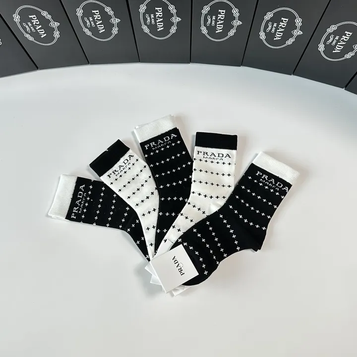 スーパーコピー バレンシアガ 靴下