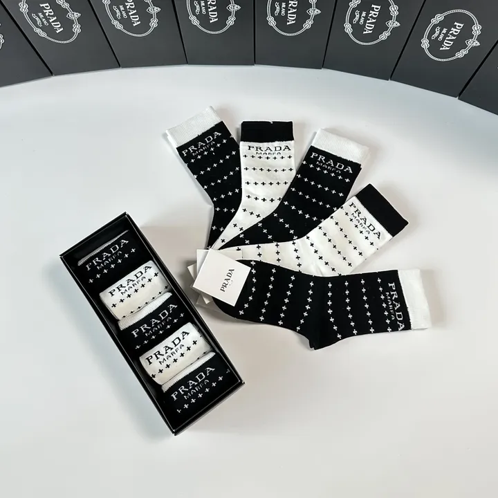 スーパーコピー バレンシアガ 靴下