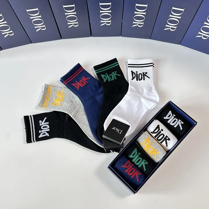 スーパーコピー ディオール 靴下