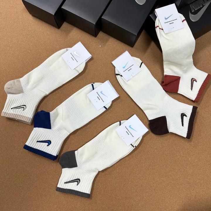 スーパーコピー ナイキ 靴下