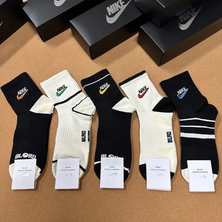 スーパーコピー ナイキ 靴下