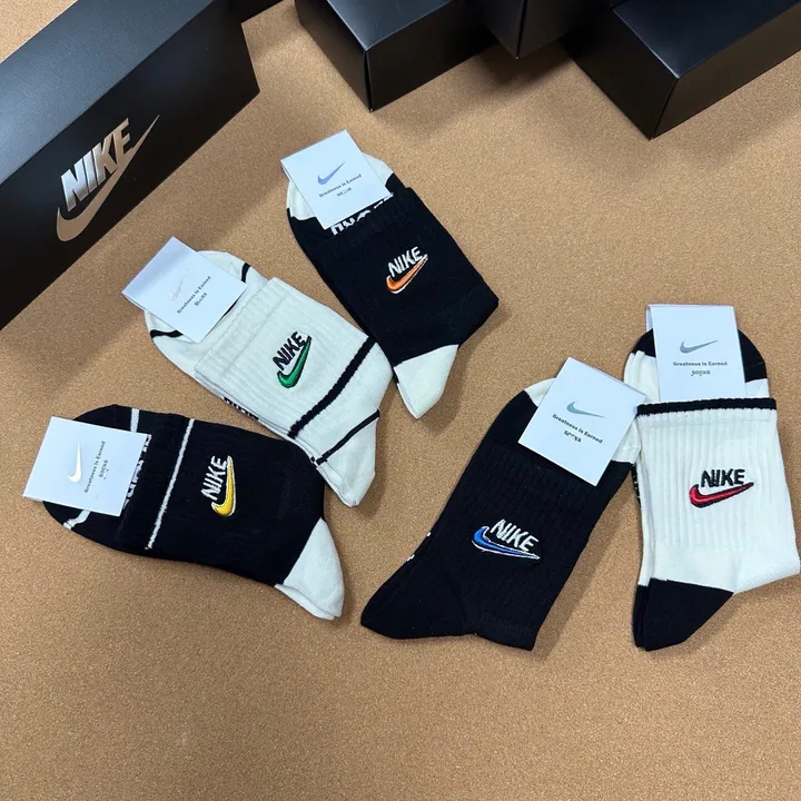 スーパーコピー ナイキ 靴下