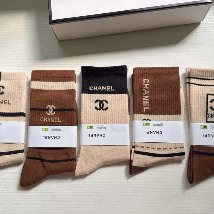 スーパーコピー シャネル 靴下