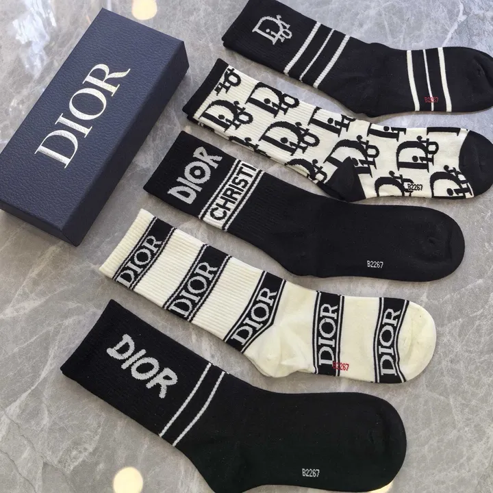 スーパーコピー ディオール 靴下