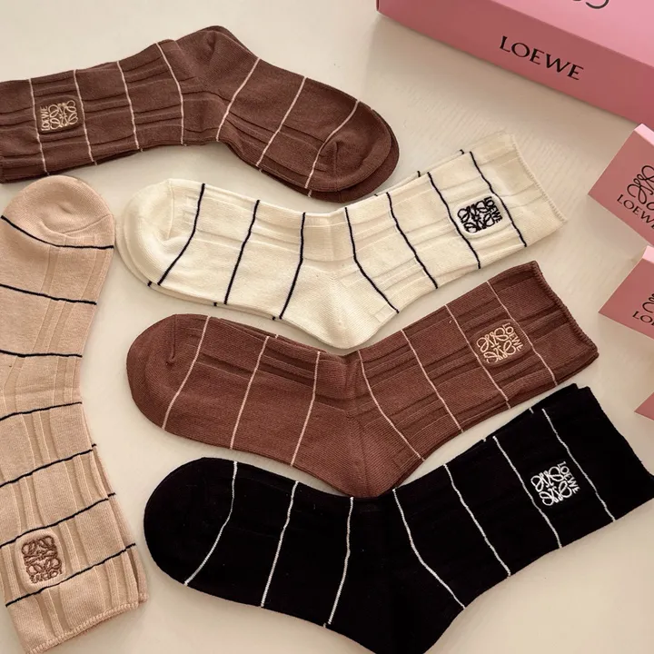 スーパーコピー ロエベ 靴下