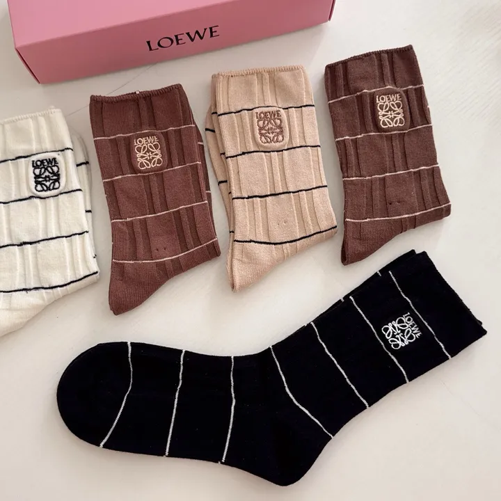 スーパーコピー ロエベ 靴下
