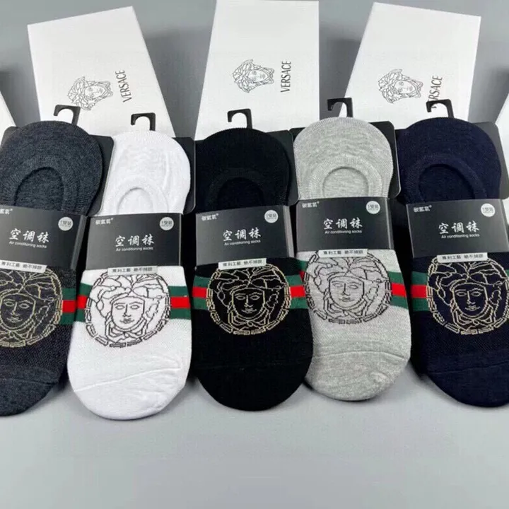 スーパーコピー ヴェルサーチ 靴下