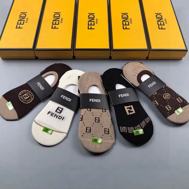 スーパーコピー ヴェルサーチ 靴下