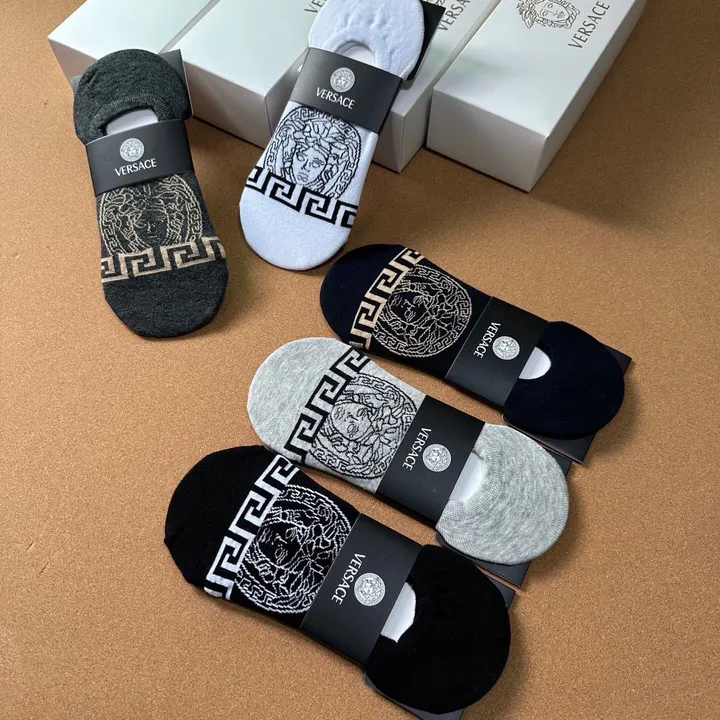 スーパーコピー ヴェルサーチ 靴下