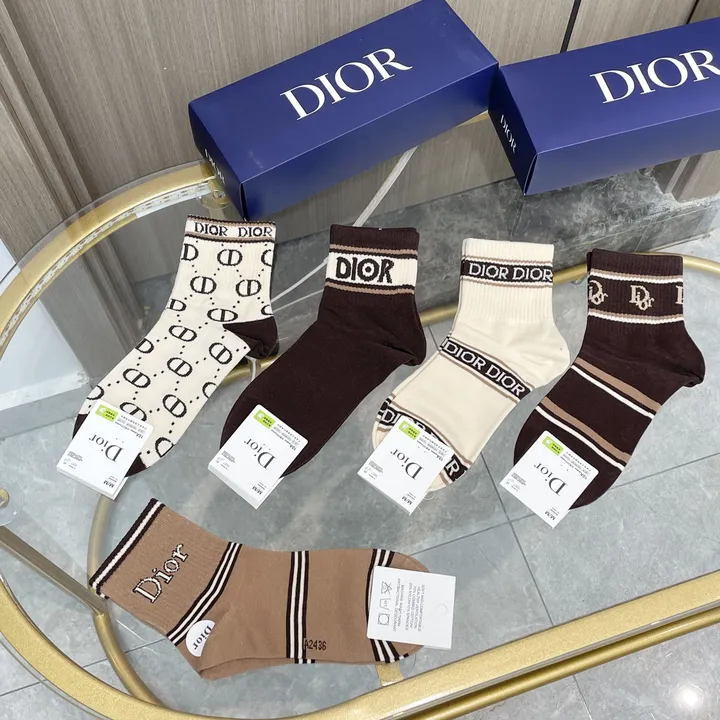 スーパーコピー ディオール 靴下