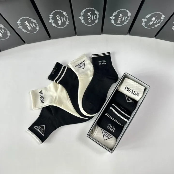 スーパーコピー バレンシアガ 靴下