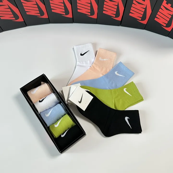 スーパーコピー ナイキ 靴下