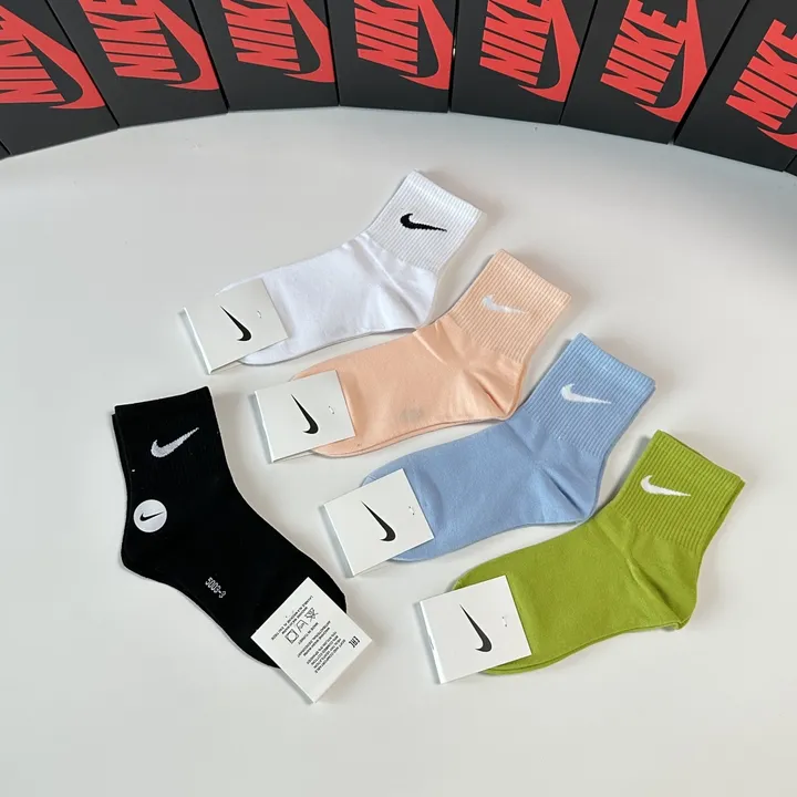 スーパーコピー ナイキ 靴下