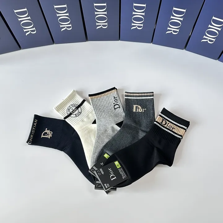 スーパーコピー ディオール 靴下