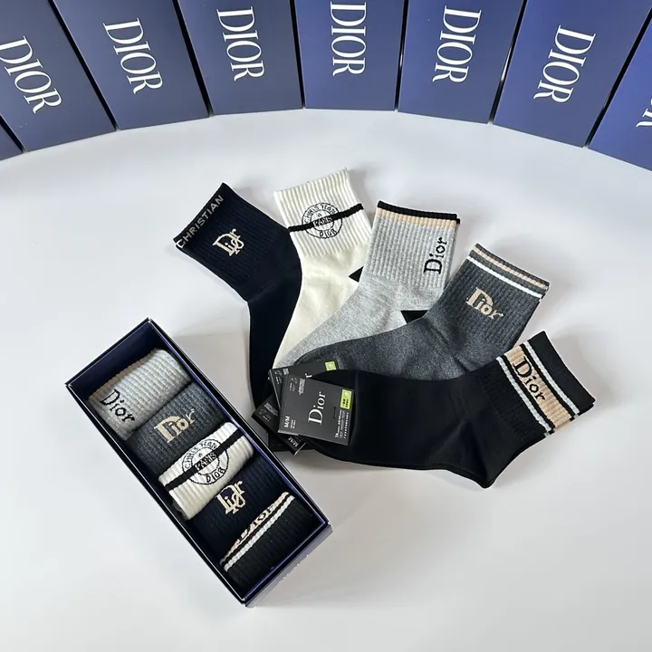 スーパーコピー ディオール 靴下