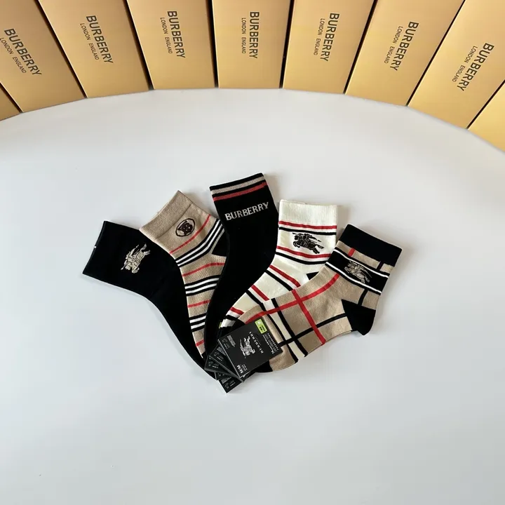 スーパーコピー バーバリー ス 靴下