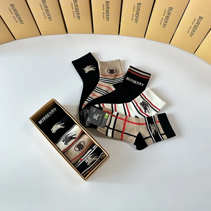 スーパーコピー バーバリー ス 靴下